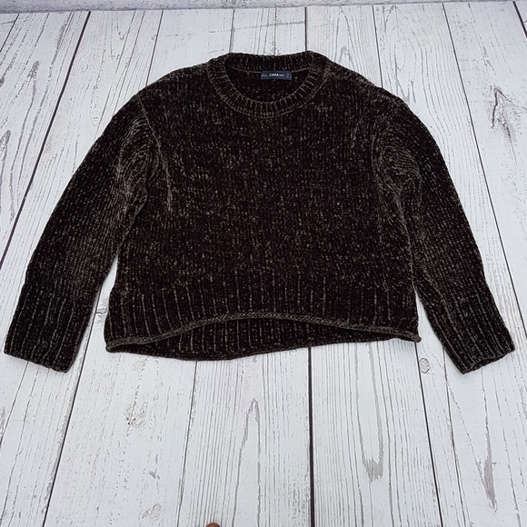 Zara Sweaters - 2 for 40 Zara long sleeve crop sweater.